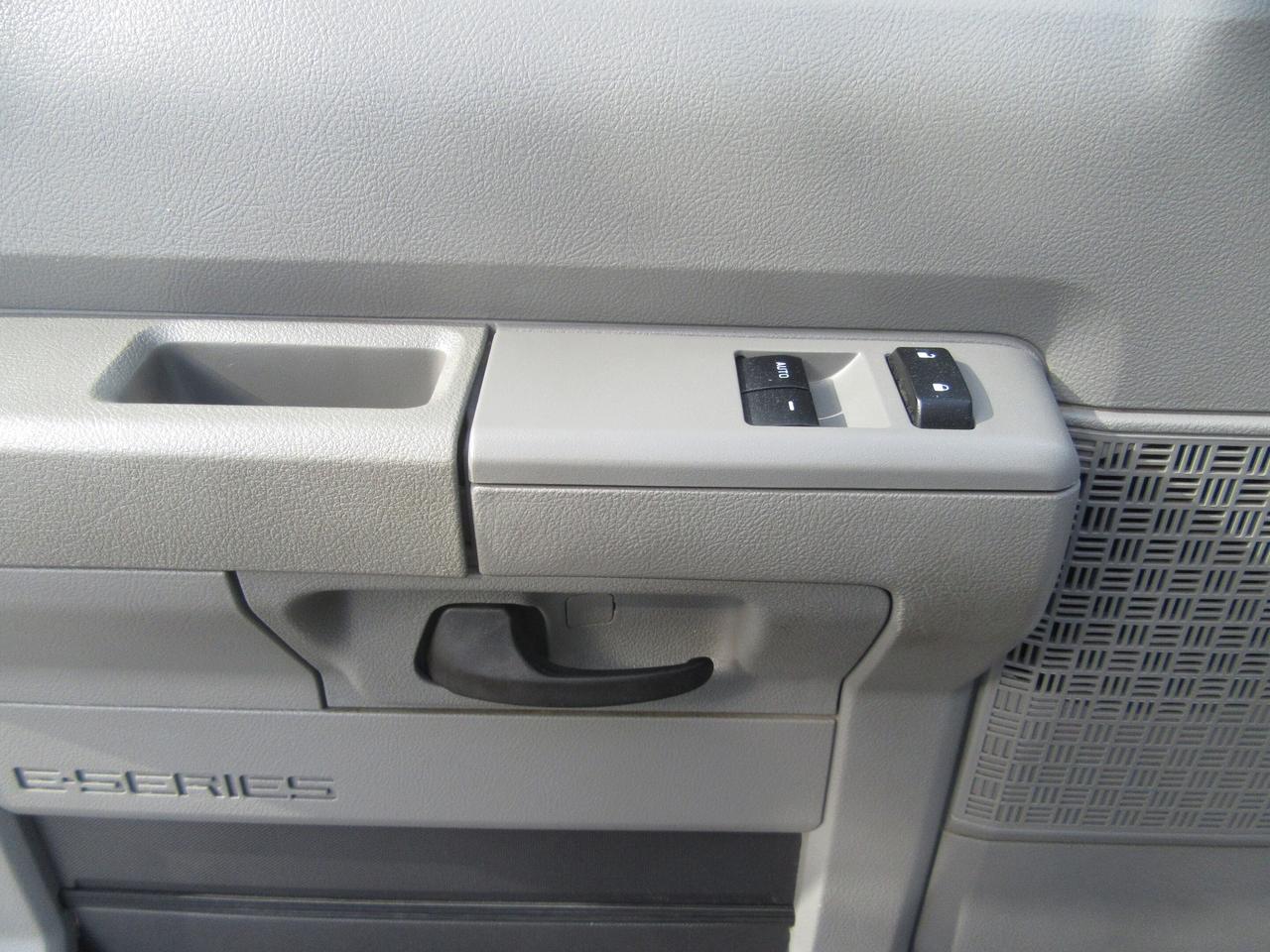 2024 Ford Super Duty E-350 DRW CUSTOM HIGH BOX 91 INCH INSIDE HEIGHT Photo
