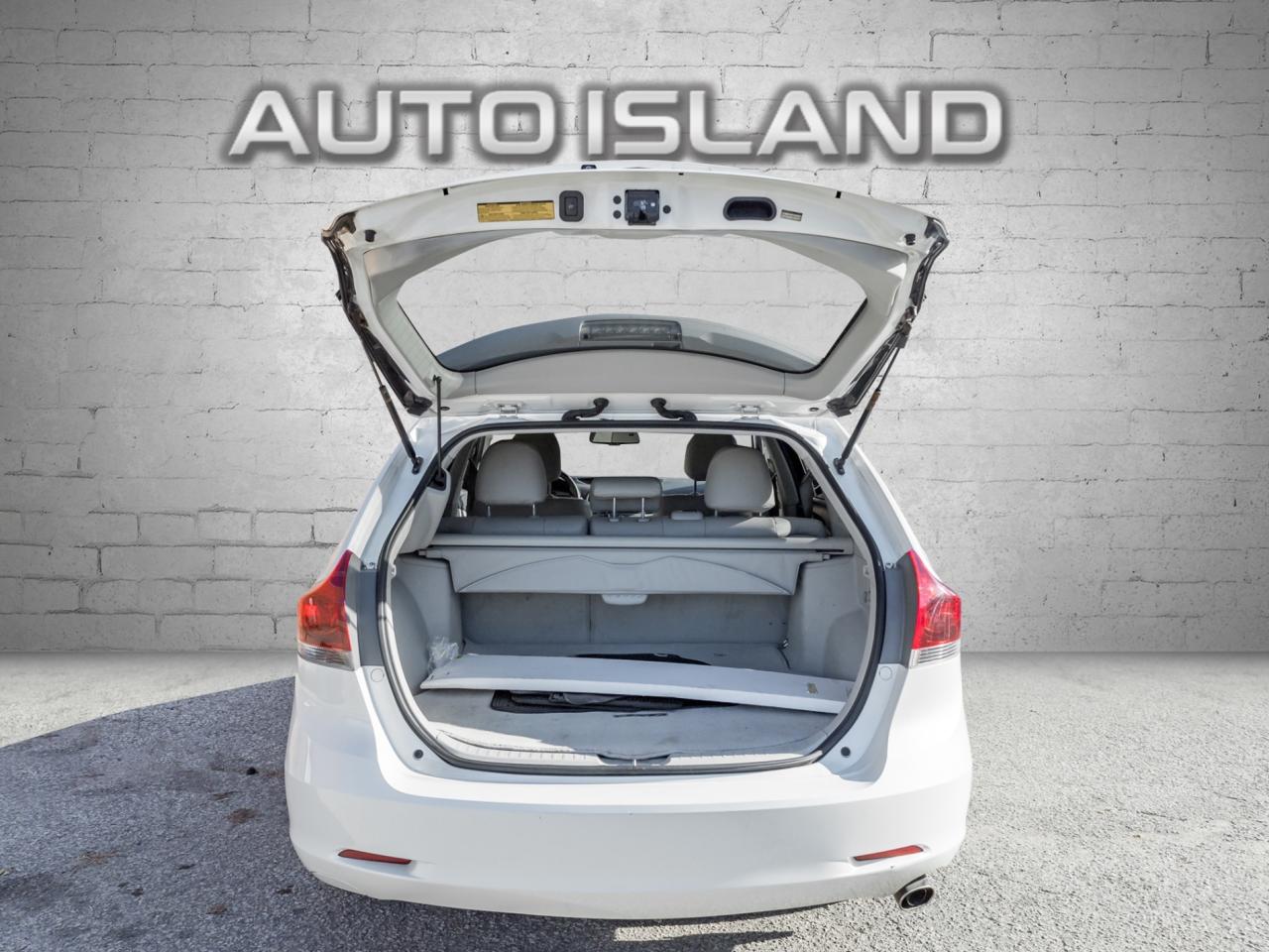 2014 Toyota Venza XLE -Leather-Dual Sunroof-Rear Cam-NO Accidents Photo