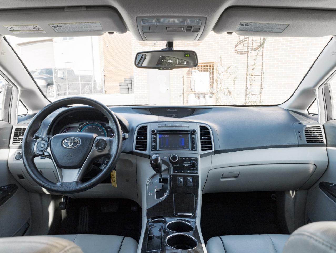 2014 Toyota Venza XLE -Leather-Dual Sunroof-Rear Cam-NO Accidents Photo