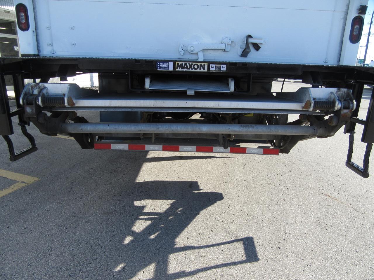 2018 Freightliner M2-106 26FT ALUM BOX TANDEM AXLE POWER LIFT GATE & RAMP Photo