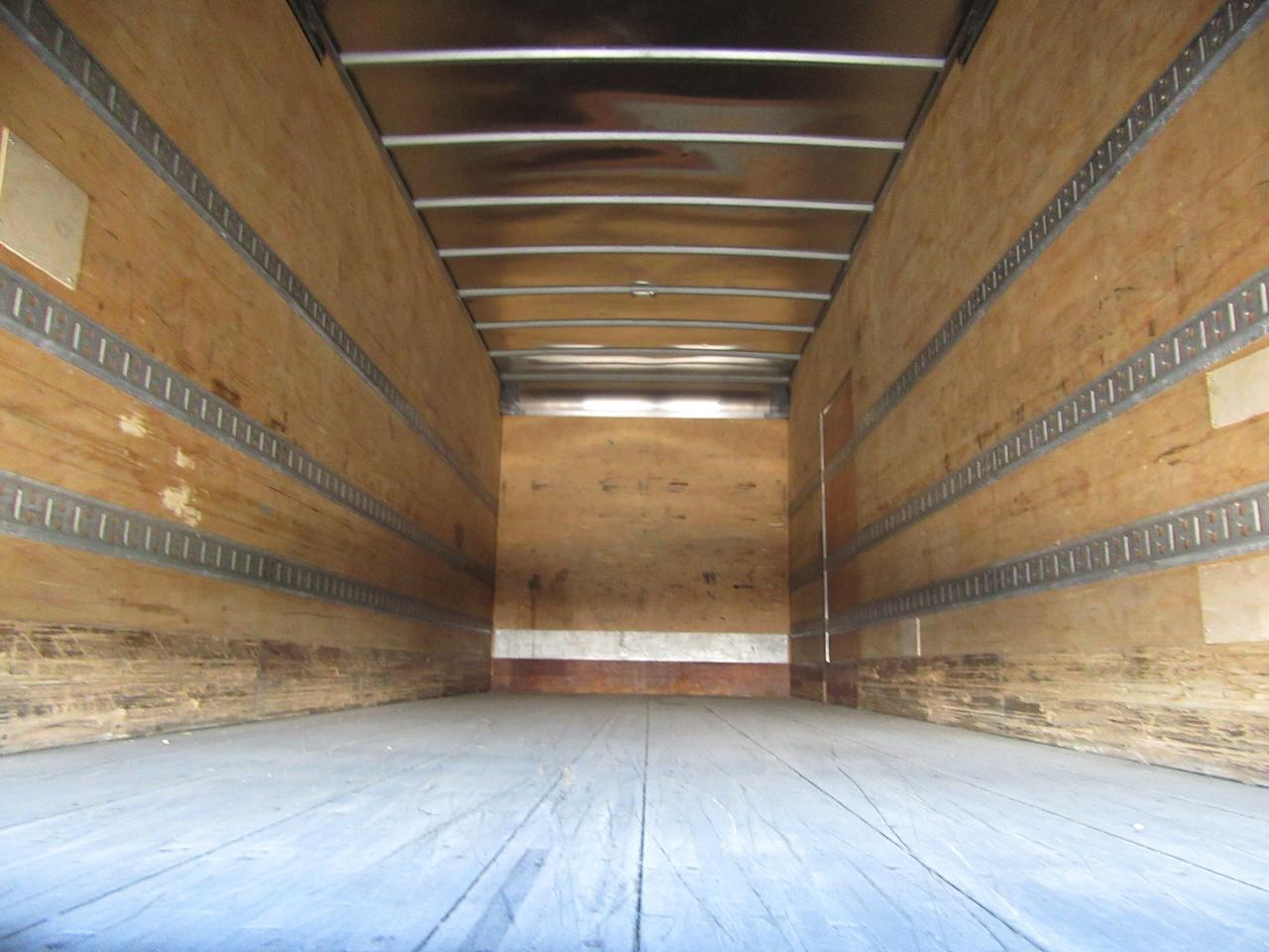 2018 Freightliner M2-106 26FT ALUM BOX TANDEM AXLE POWER LIFT GATE & RAMP Photo