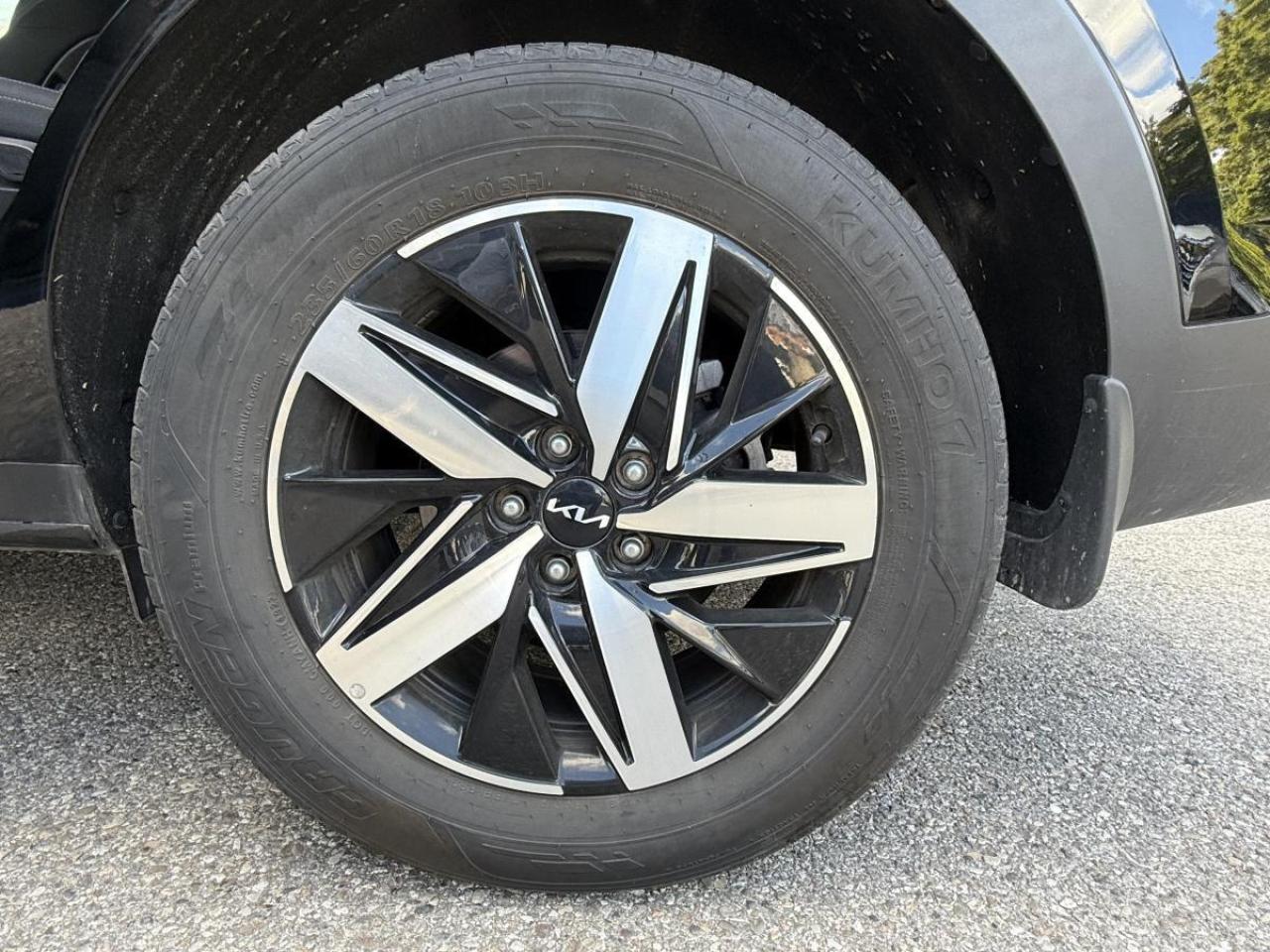 2023 Kia Sorento LX+ AWD Photo