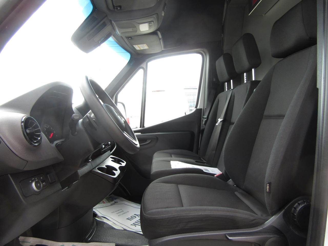 2023 Mercedes-Benz Sprinter 2500 GAS HIGH ROOF 170” WB CARGO VAN NEW REEFER SYSTEM Photo