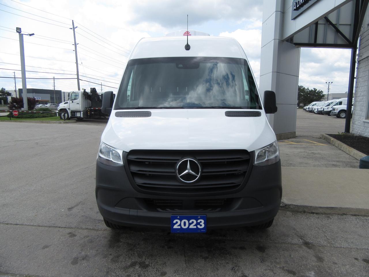 2023 Mercedes-Benz Sprinter 2500 GAS HIGH ROOF 170” WB CARGO VAN NEW REEFER SYSTEM Photo