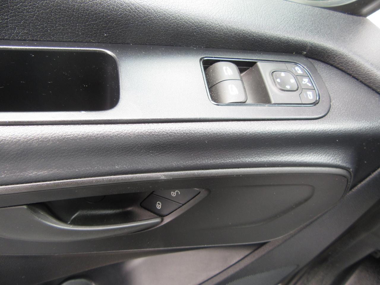 2023 Mercedes-Benz Sprinter 2500 GAS HIGH ROOF 170” WB CARGO VAN NEW REEFER SYSTEM Photo