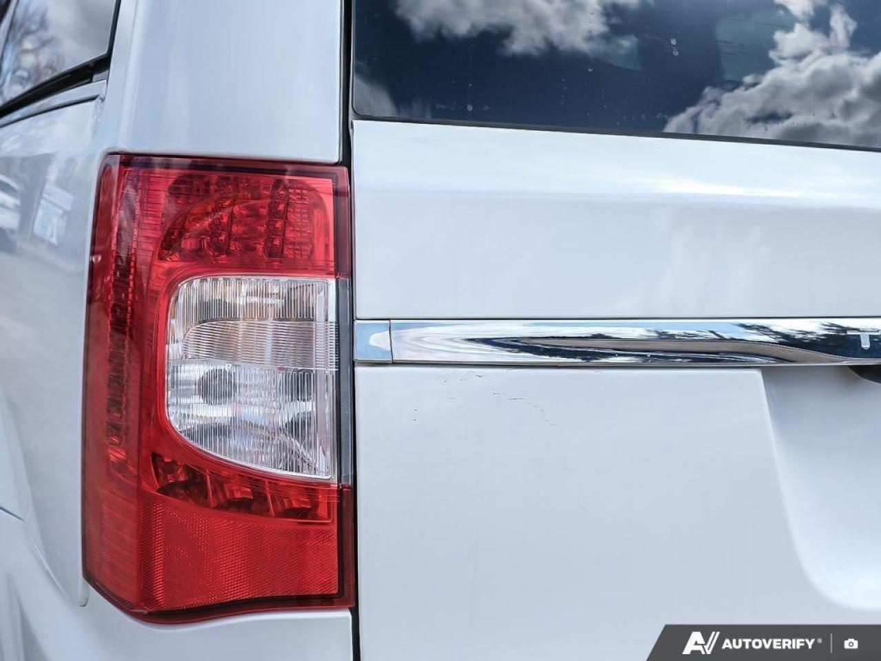 2016 Chrysler Town & Country LimitedCERTIFIED AS-TRADED, STOW 'N GO, BACKUP CAM Photo