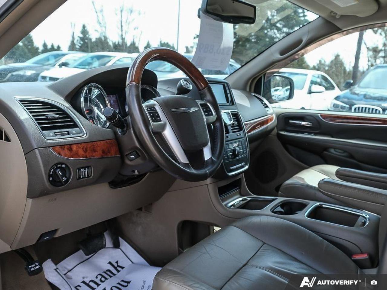 2016 Chrysler Town & Country LimitedCERTIFIED AS-TRADED, STOW 'N GO, BACKUP CAM Photo