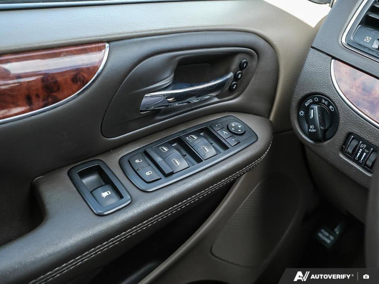 2016 Chrysler Town & Country LimitedCERTIFIED AS-TRADED, STOW 'N GO, BACKUP CAM Photo