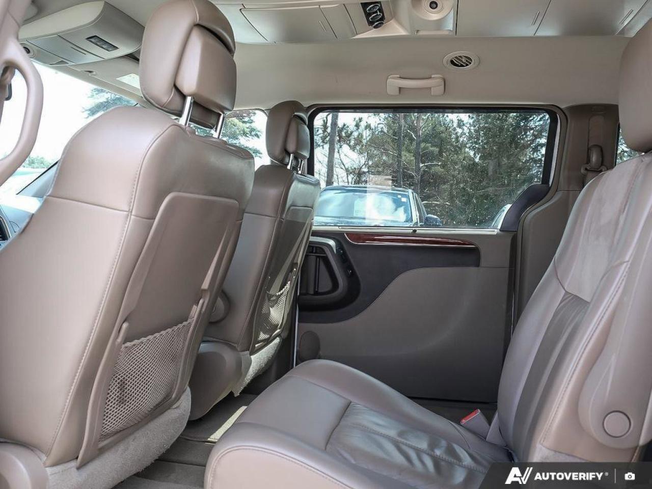 2016 Chrysler Town & Country LimitedCERTIFIED AS-TRADED, STOW 'N GO, BACKUP CAM Photo