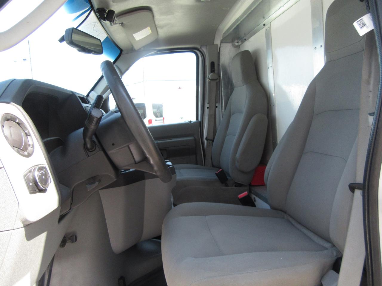 2024 Ford E-450 16FT ALUM HIGH BOX CUBE WITH NEW REEFER SYSTEM Photo