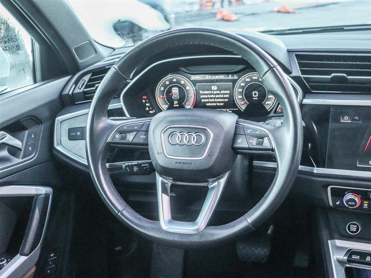 2023 Audi Q3 2.0 Technik Photo