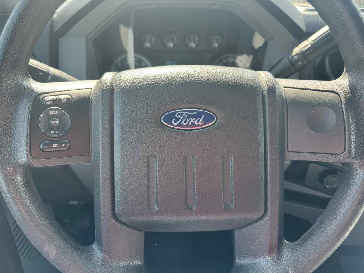 2016 Ford F-250 2WD Crew Cab XL LONG BOX Photo