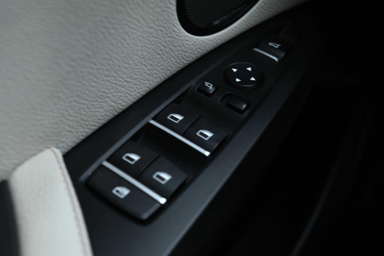 2017 BMW X4 M40i, NO ACCIDENTS, FULLY CERTIFIED, GREAT CONDITI Photo