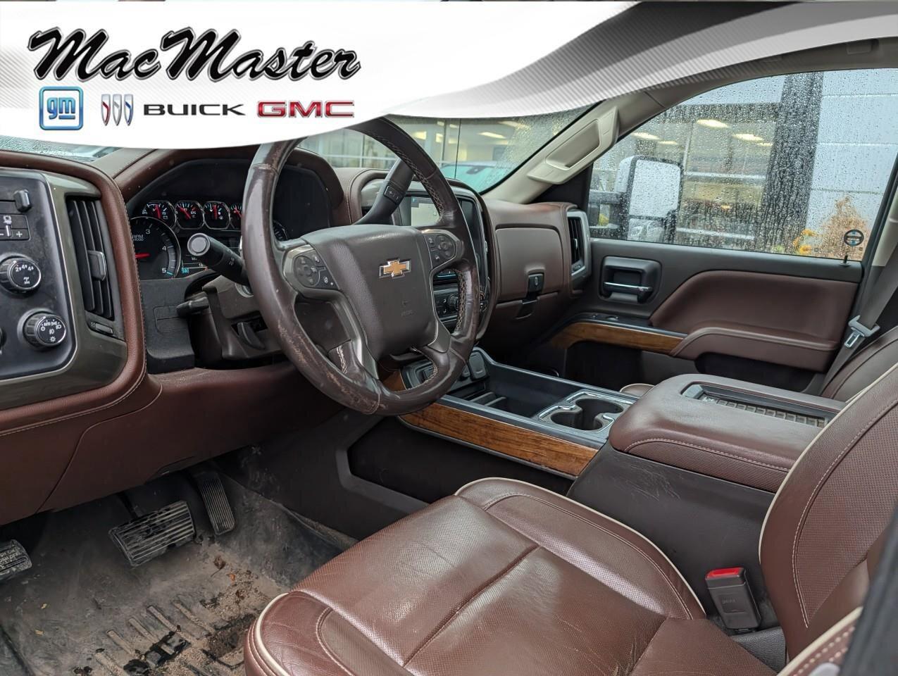 2018 Chevrolet SILVERADO 2500HD High CountryHIGH COUNTRY, CREW, 4X4, DURAMAX, LOAD Photo