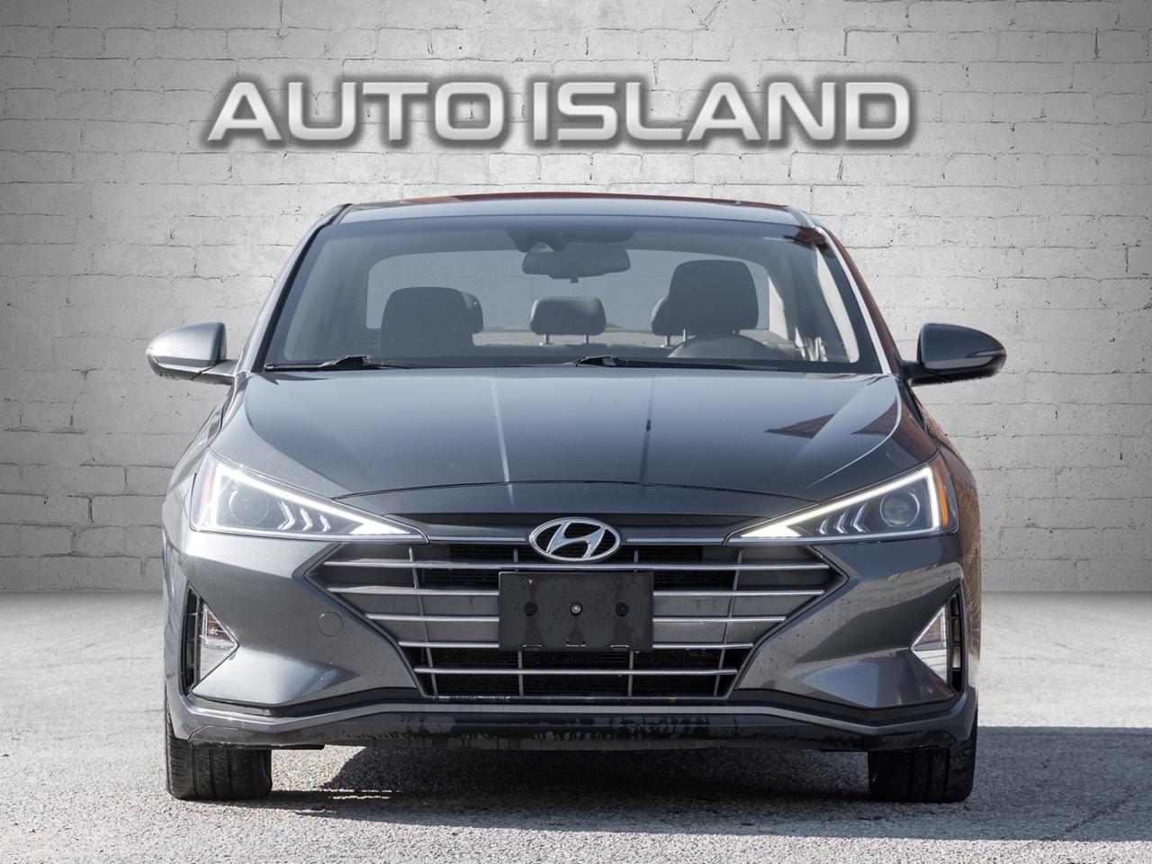 2020 Hyundai Elantra Luxury IVT Photo