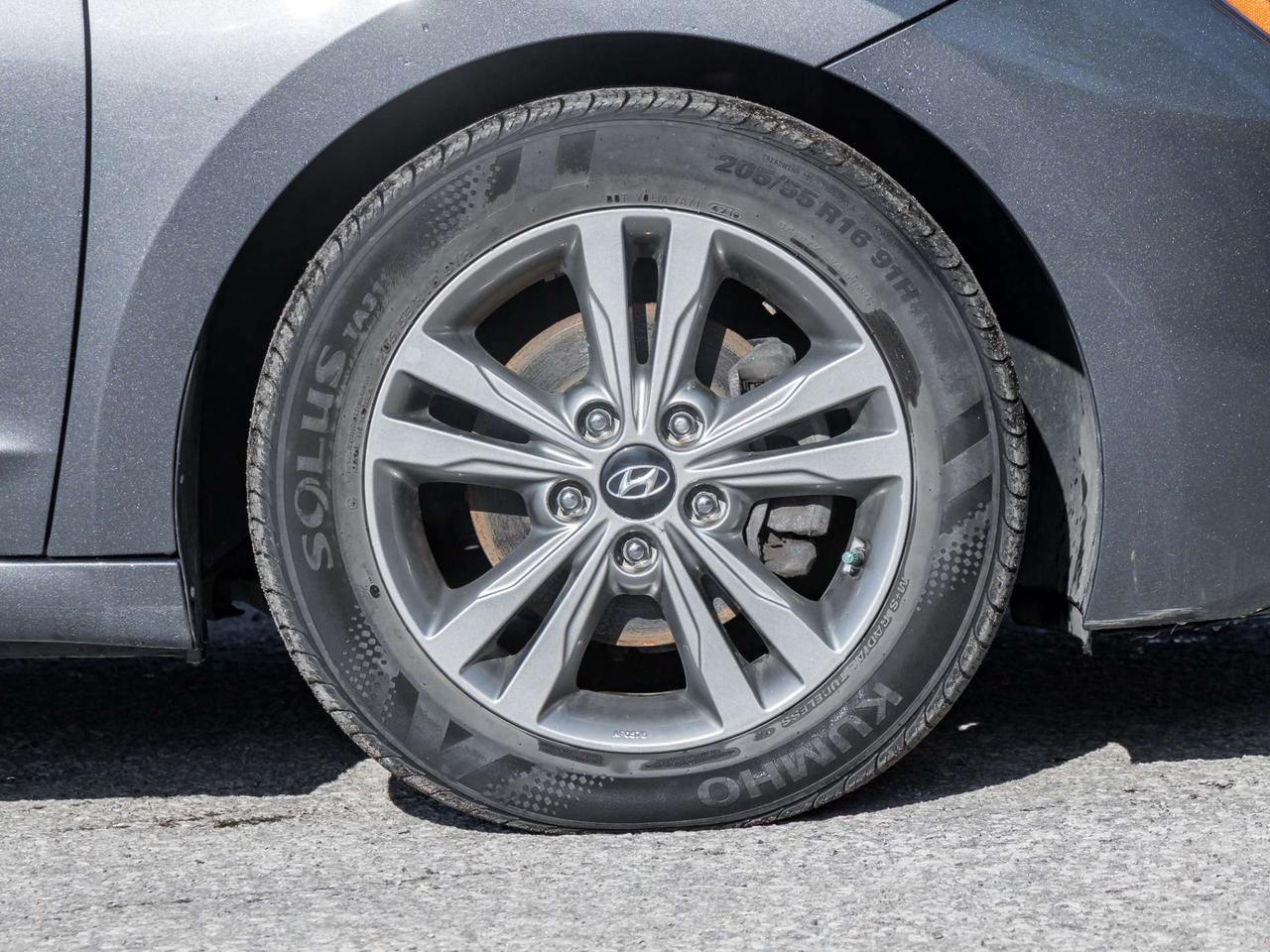 2020 Hyundai Elantra Luxury -Leather-Sunroof-BlindSM-CarPlay-Htd Steer/Seats- Photo