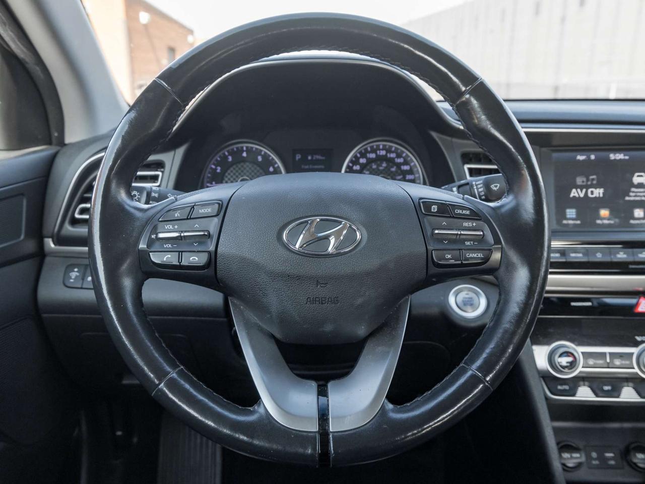 2020 Hyundai Elantra Luxury -Leather-Sunroof-BlindSM-CarPlay-Htd Steer/Seats- Photo