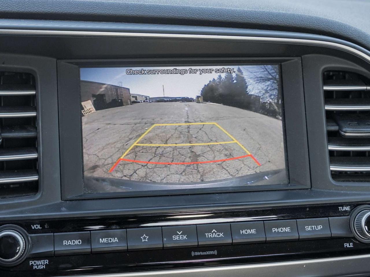 2020 Hyundai Elantra Luxury -Leather-Sunroof-BlindSM-CarPlay-Htd Steer/Seats- Photo