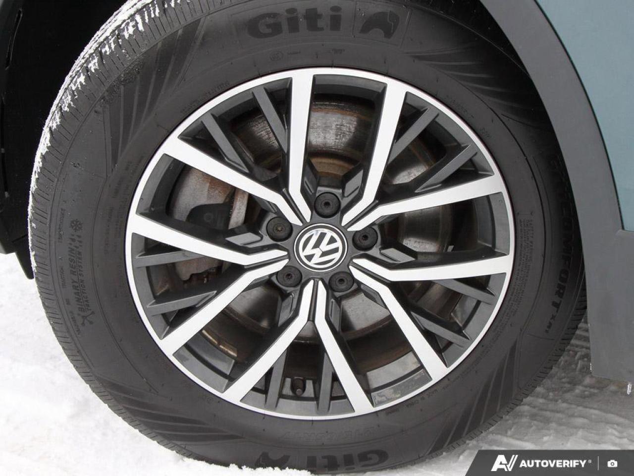 2021 Volkswagen Tiguan ComfortlineONE-OWNER, ACCIDENT-FREE, AWD, POWER TA Photo