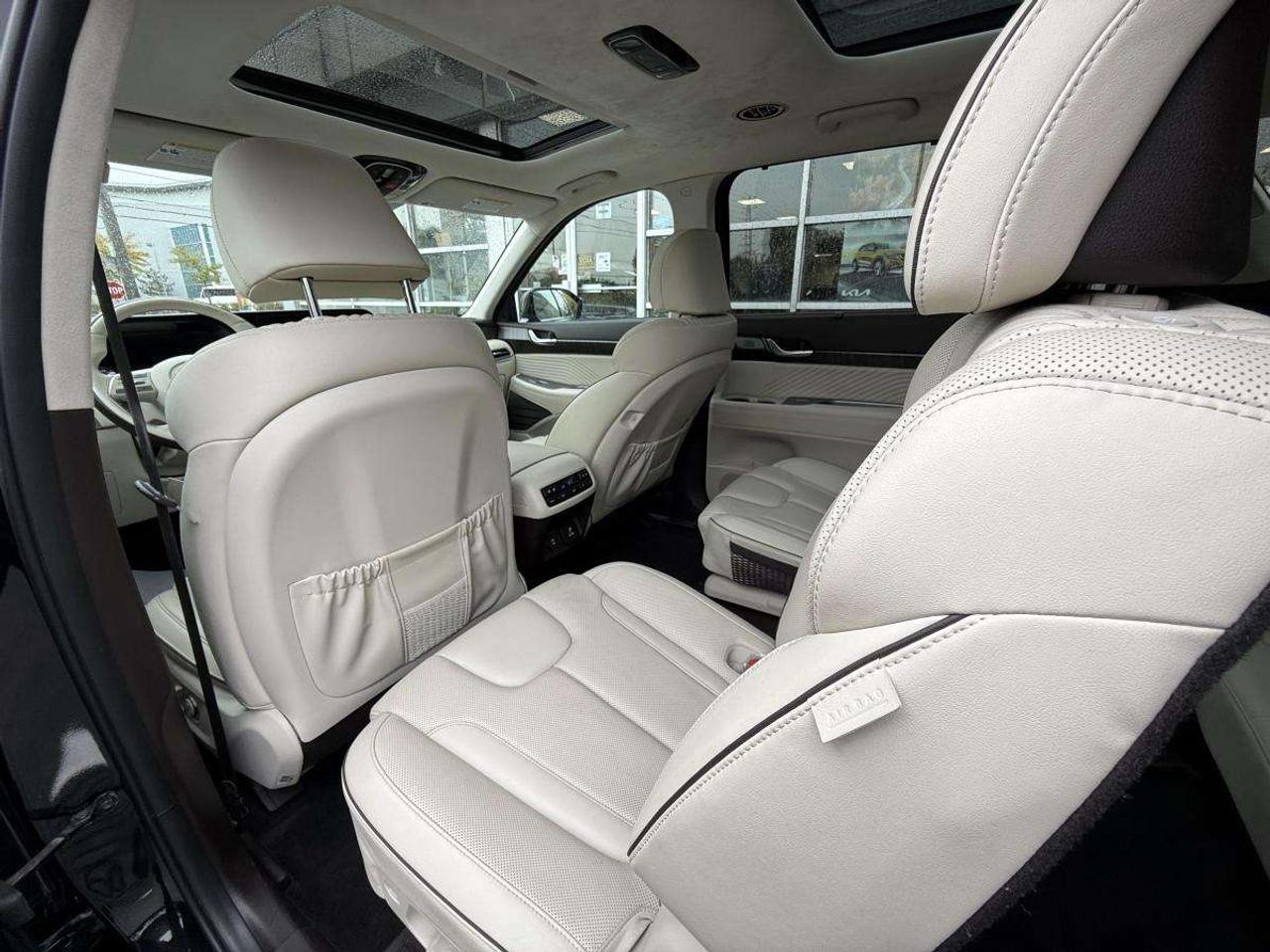 2023 Hyundai PALISADE Ultimate Calligraphy w/Beige 7-Passenger AWD Photo