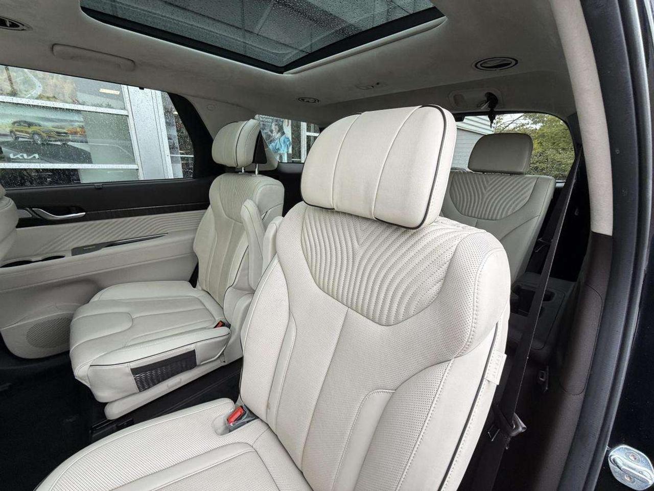 2023 Hyundai PALISADE Ultimate Calligraphy w/Beige 7-Passenger AWD Photo