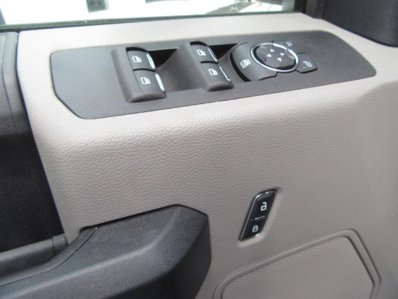 2020 Ford F-550 DIESEL CREW 4X4 NEW SERVICE/UTILITY BODY & CRANE Photo