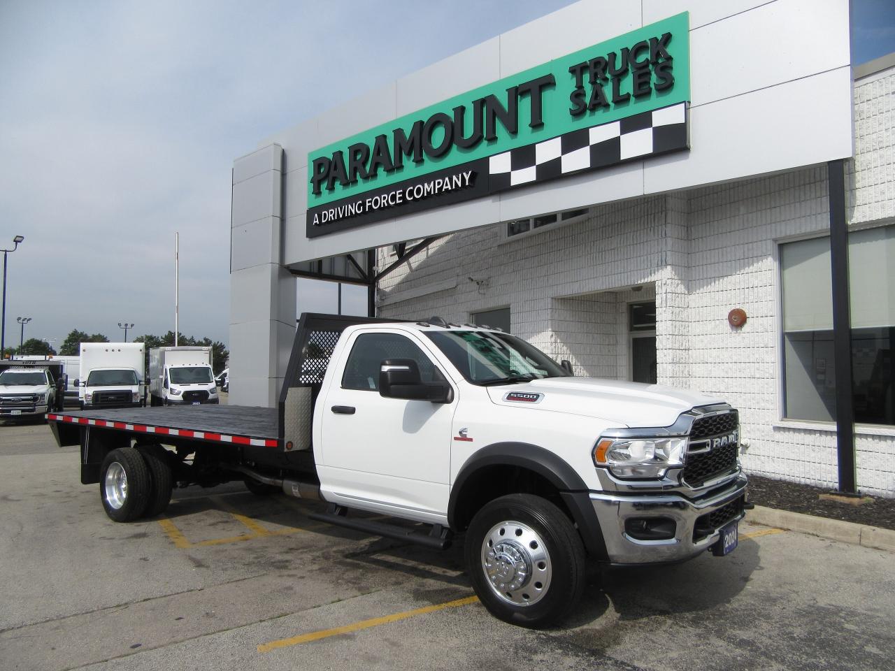 2024 RAM 5500 DIESEL REGULAR CAB WITH 16 FT WOOD FLAT DECK Photo0