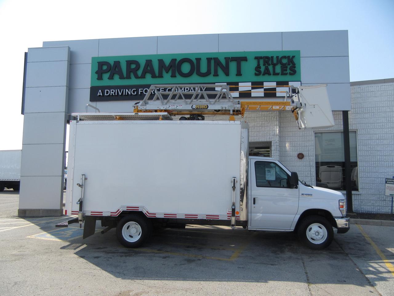 2019 Ford Super Duty E-450 DRW RH-38 LADDER BUCKET & CUSTOM ALUMINUM BOX Photo