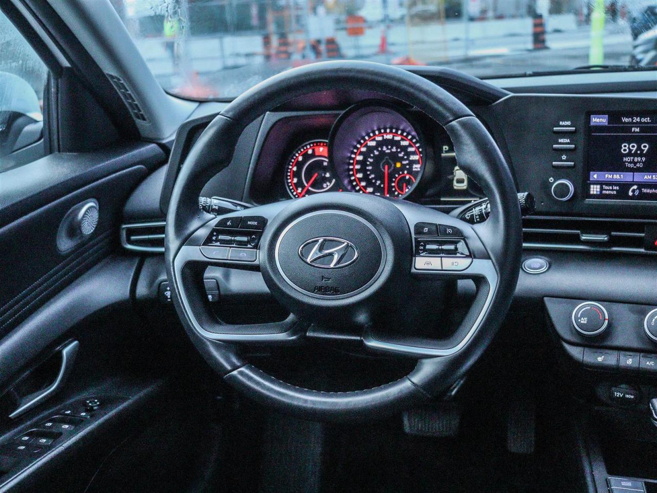 2023 Hyundai Elantra Preferred BLUETOOTH APPLE CARPLAY/ ANDROID AUTO Photo