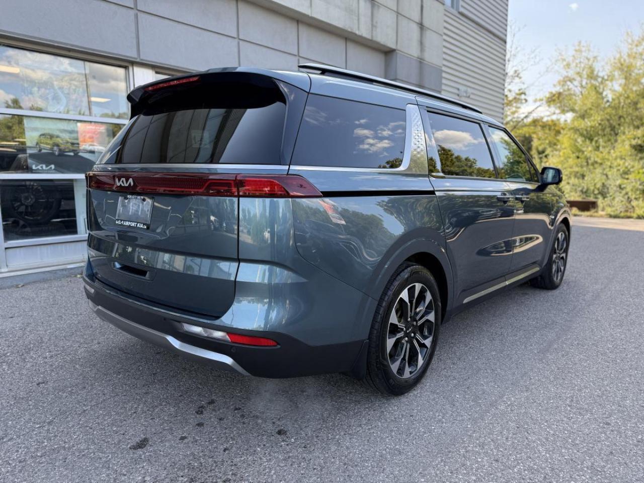 2023 Kia Carnival EX FWD Photo