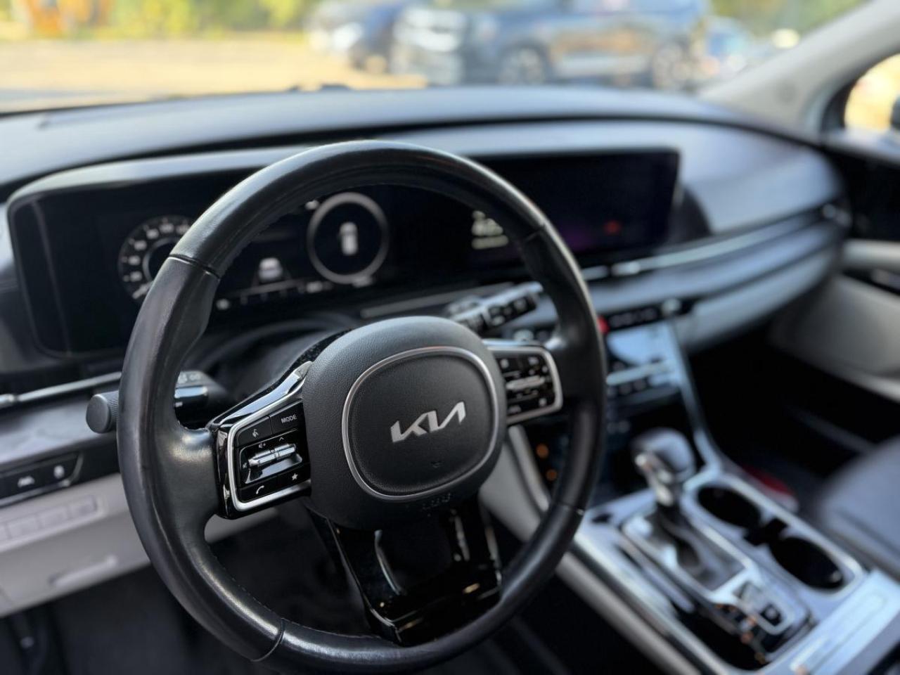 2023 Kia Carnival EX FWD Photo