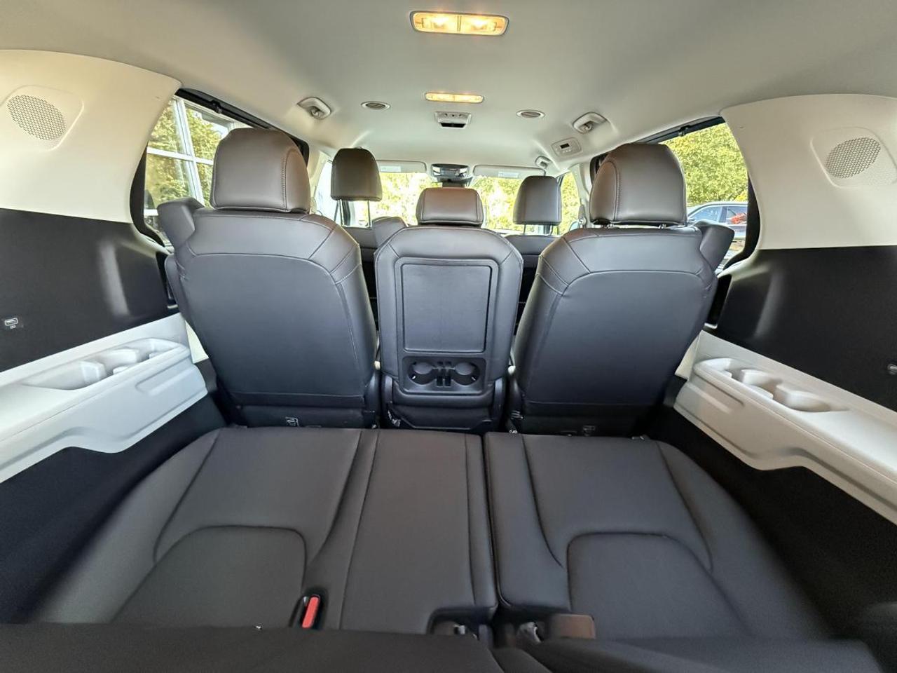 2023 Kia Carnival EX FWD Photo