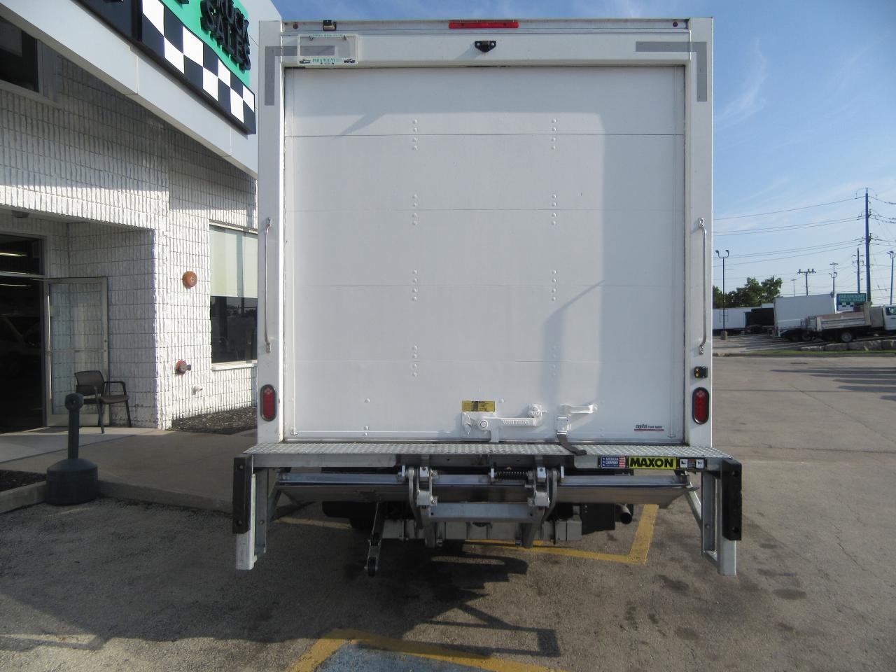2023 GMC Savana 3500 GAS WITH 14 FT ALUMINUM CUBE WITH POWER LIFTGATE Photo