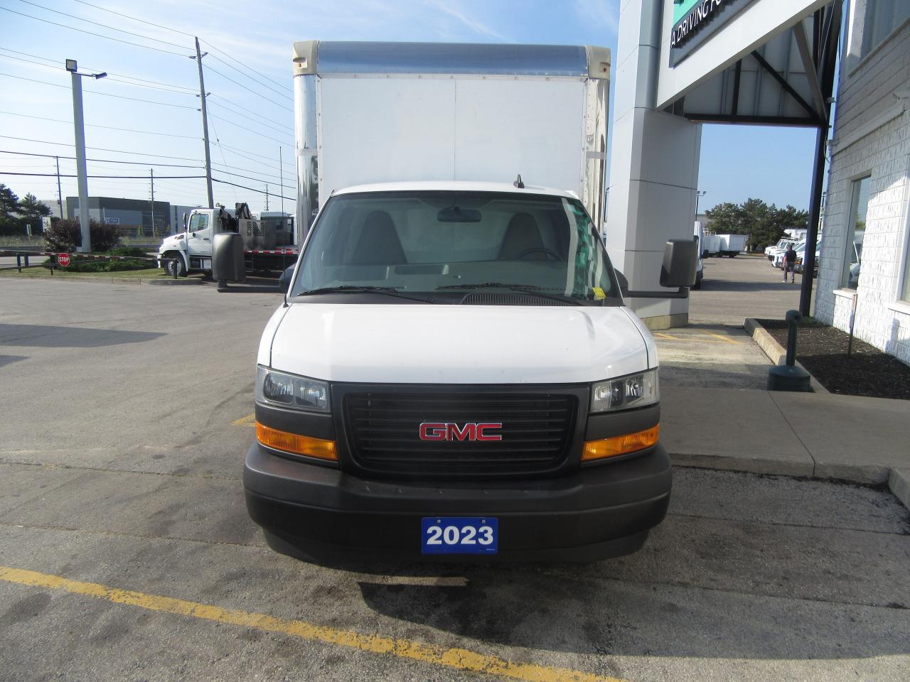2023 GMC Savana 3500 GAS WITH 14 FT ALUMINUM CUBE WITH POWER LIFTGATE Photo