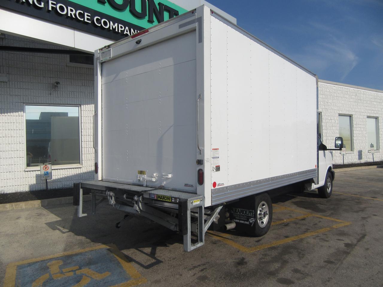 2023 GMC Savana 3500 GAS WITH 14 FT ALUMINUM CUBE WITH POWER LIFTGATE Photo