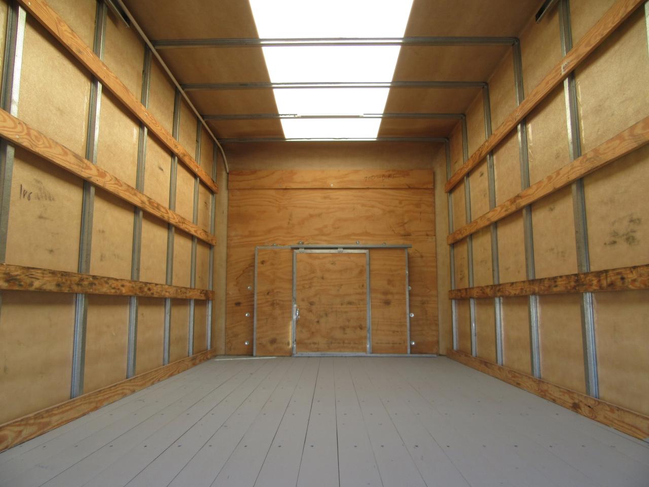 2023 Ford E-450 CUBE VAN 16FT HIGH BOX & NEW POWER LIFTGATE Photo4