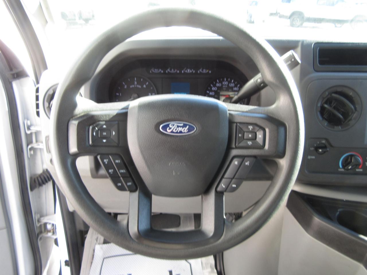 2023 Ford E-450 CUBE VAN 16FT HIGH BOX & NEW POWER LIFTGATE Photo