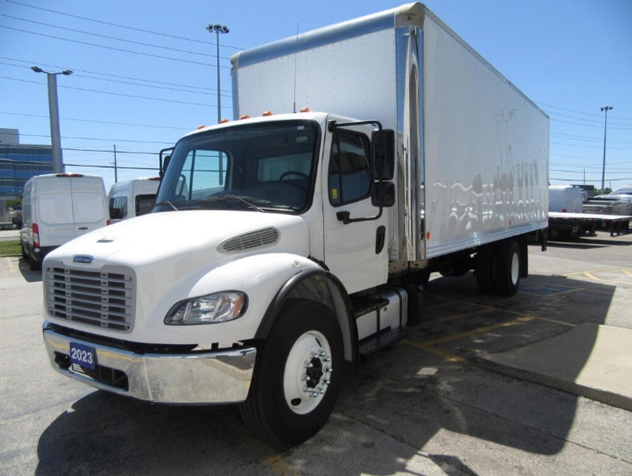 2023 Freightliner M2-106 26FT ALUMINUM BOX POWER LIFT GATE Photo
