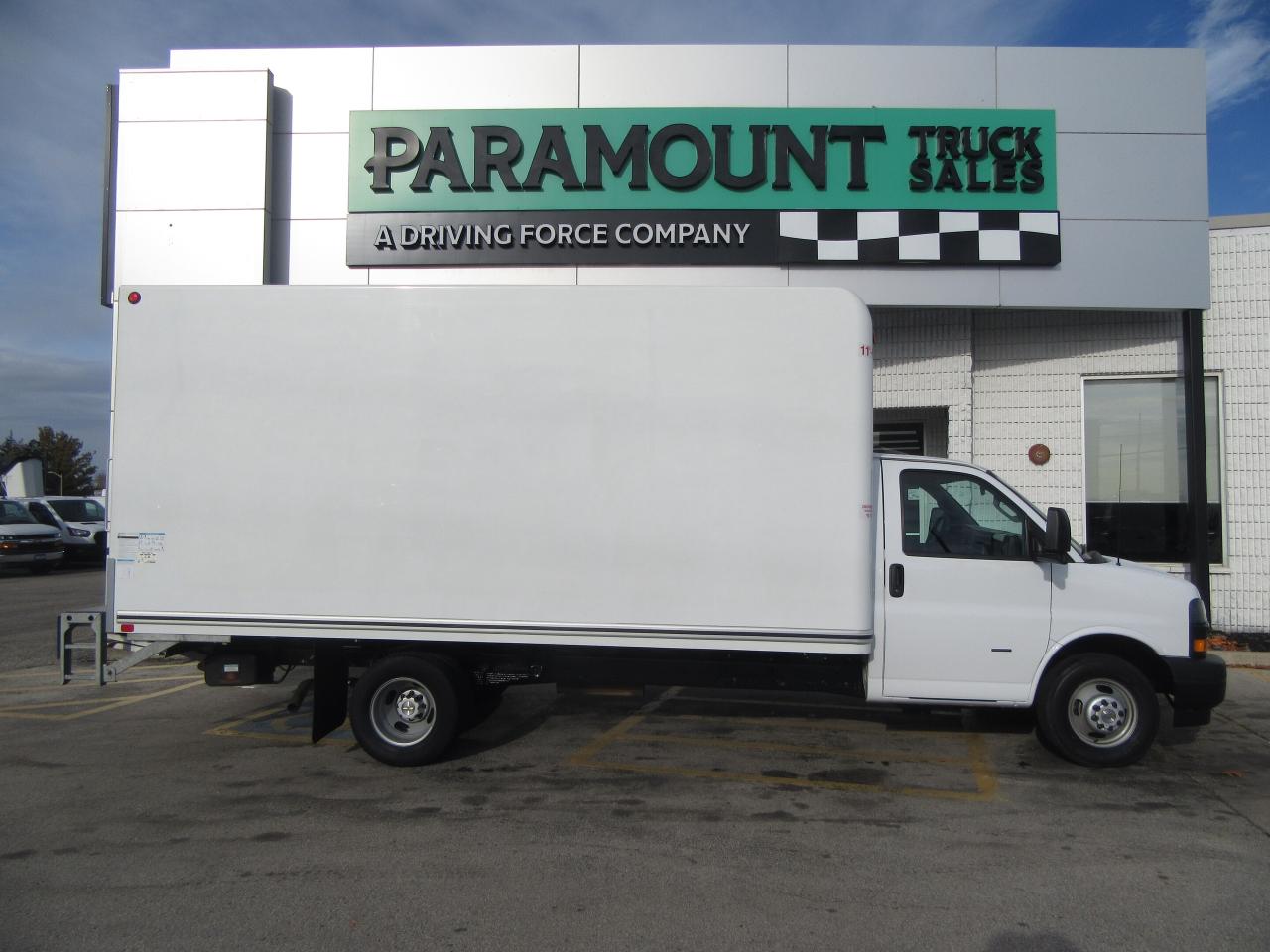 2023 Chevrolet Express 3500 16FT HIGH BOX CUBE VAN POWER LIFTGATE Photo