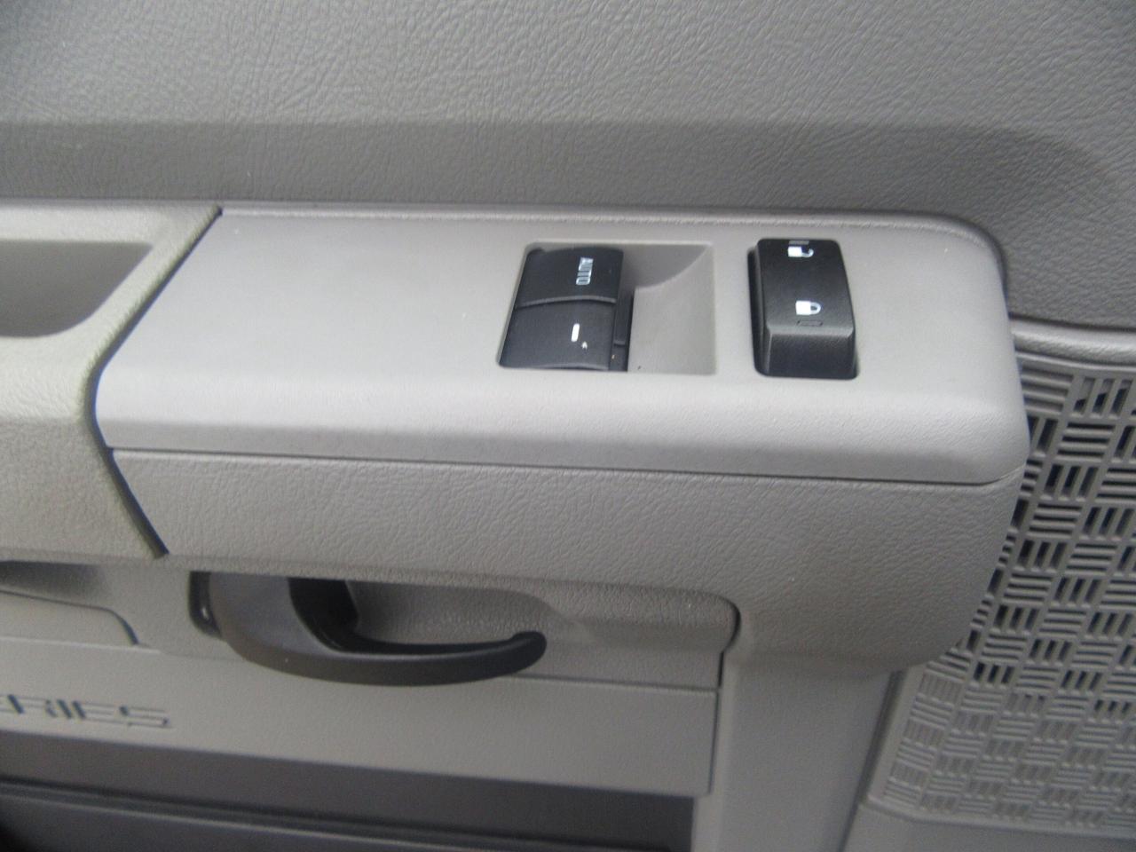 2024 Ford E-450 16FT ALUMINUM HIGH BOX POWER LIFTGATE Photo