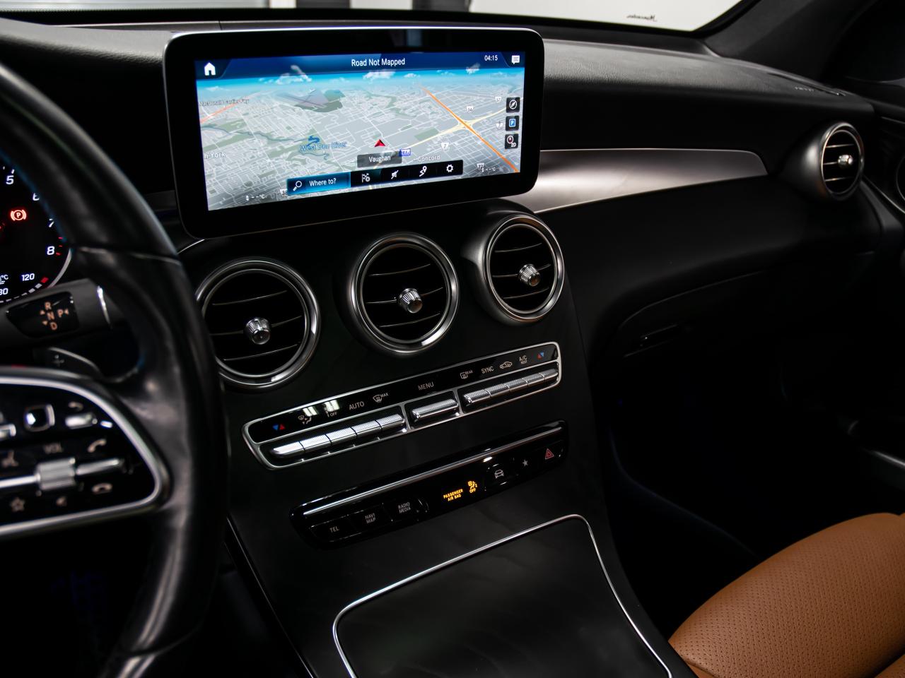 2022 Mercedes-Benz GLC GLC 300 4MATIC AMG PKG BRWON INT NAVI REAR CAMERA Photo