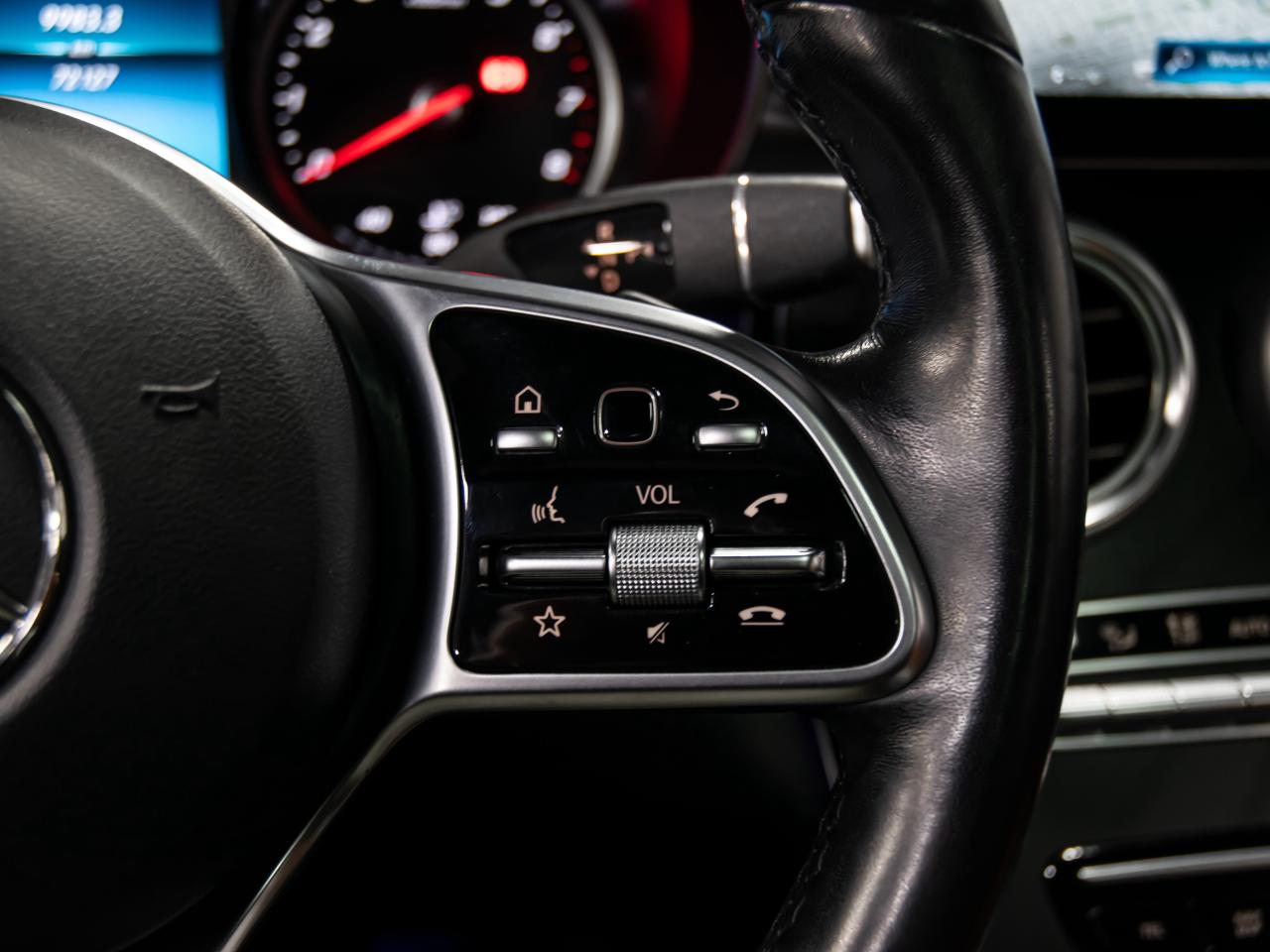 2022 Mercedes-Benz GLC GLC 300 4MATIC AMG PKG BRWON INT NAVI REAR CAMERA Photo