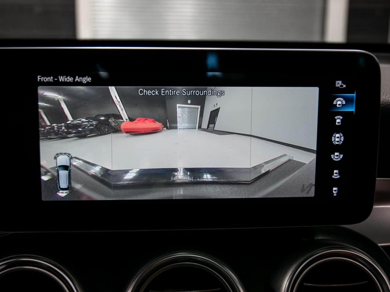 2022 Mercedes-Benz GLC GLC 300 4MATIC AMG PKG BRWON INT NAVI REAR CAMERA Photo