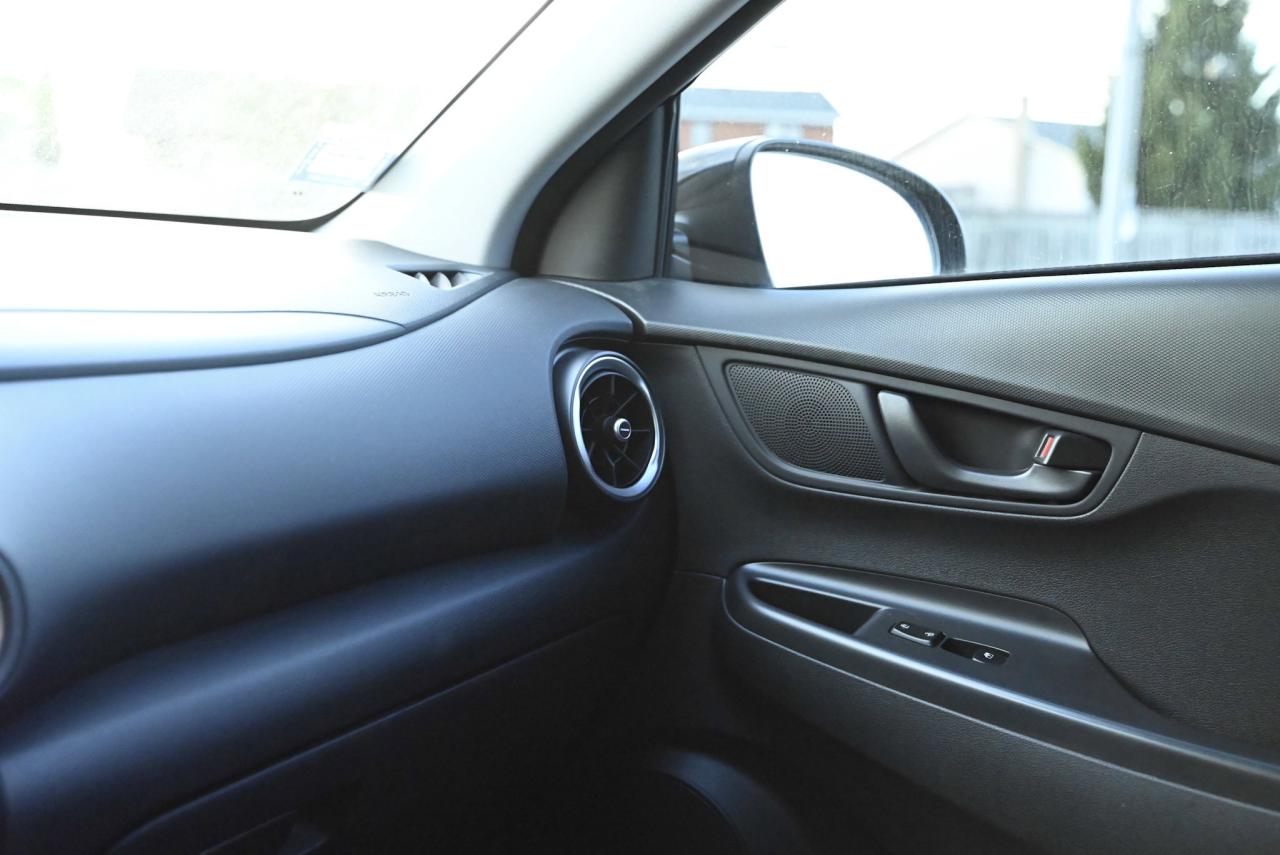 2022 Hyundai KONA Preferred Photo