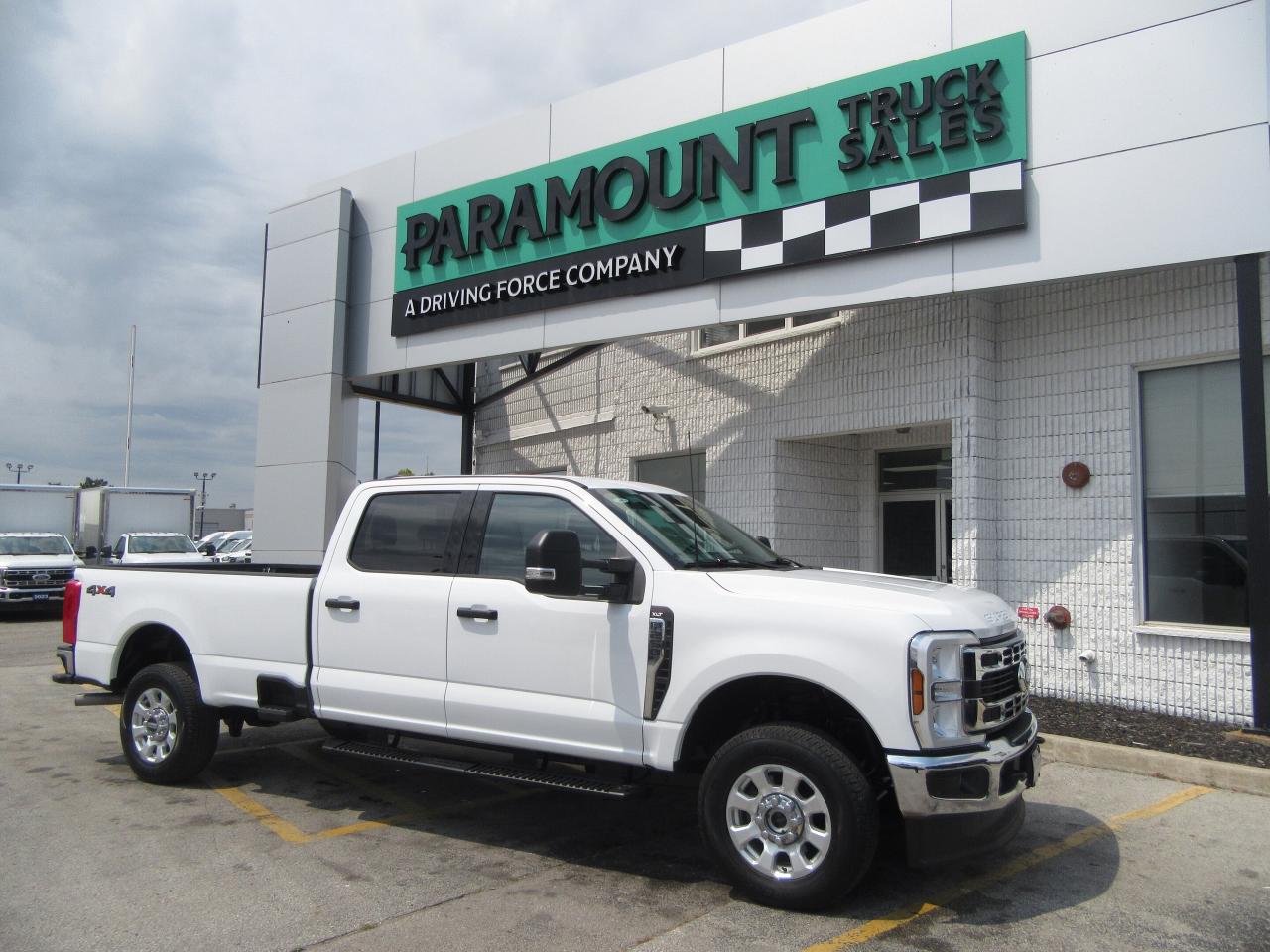 2024 Ford F-250 CREW CAB XLT 4X4 8FT LONG BOX Photo0