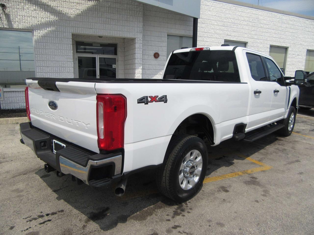 2024 Ford F-250 CREW CAB XLT 4X4 8FT LONG BOX Photo