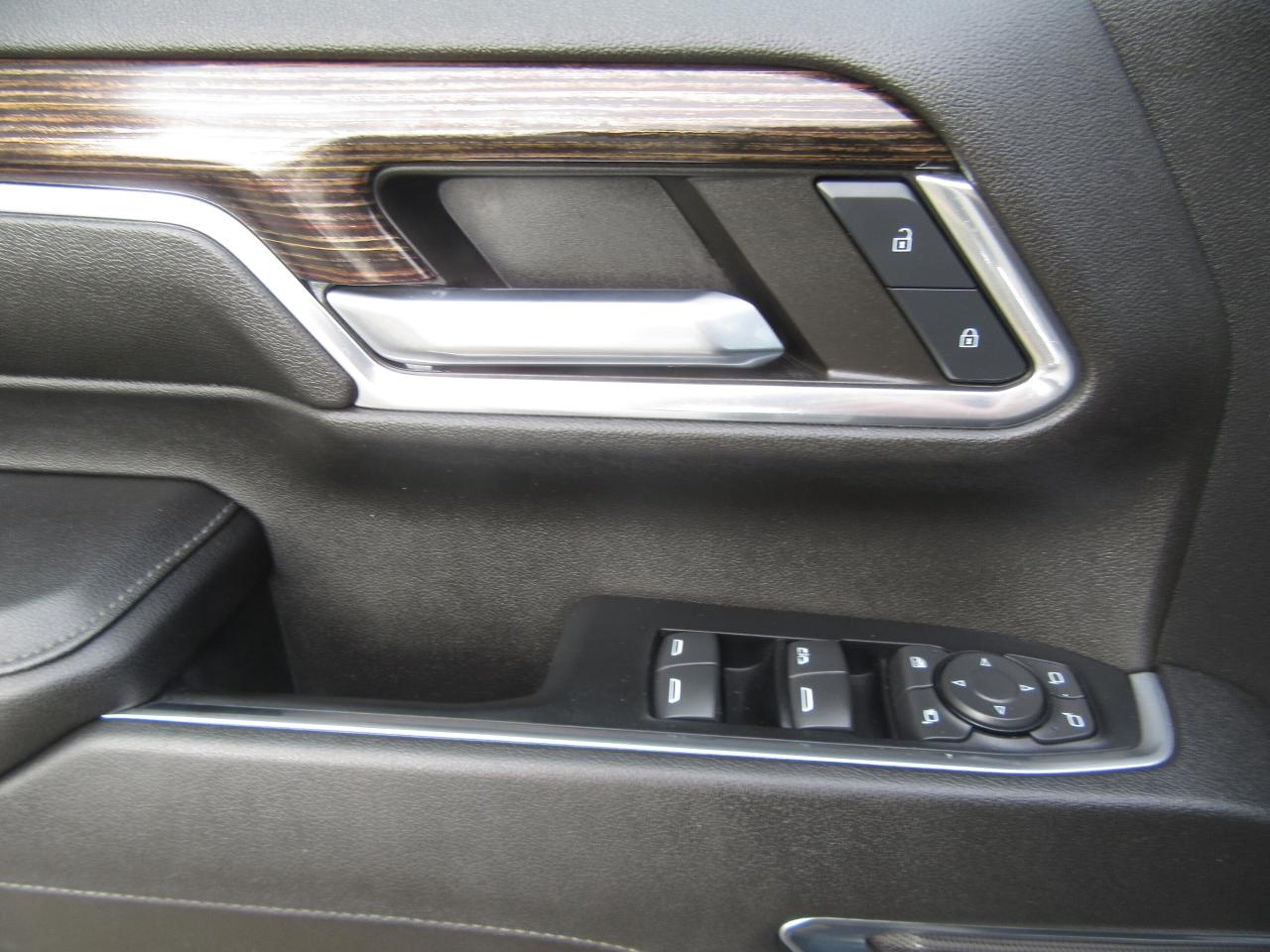 2024 GMC 2500 HD GAS 4X4 CREW CAB X-31 OFF ROAD PKG 8FT LONG BOX Photo