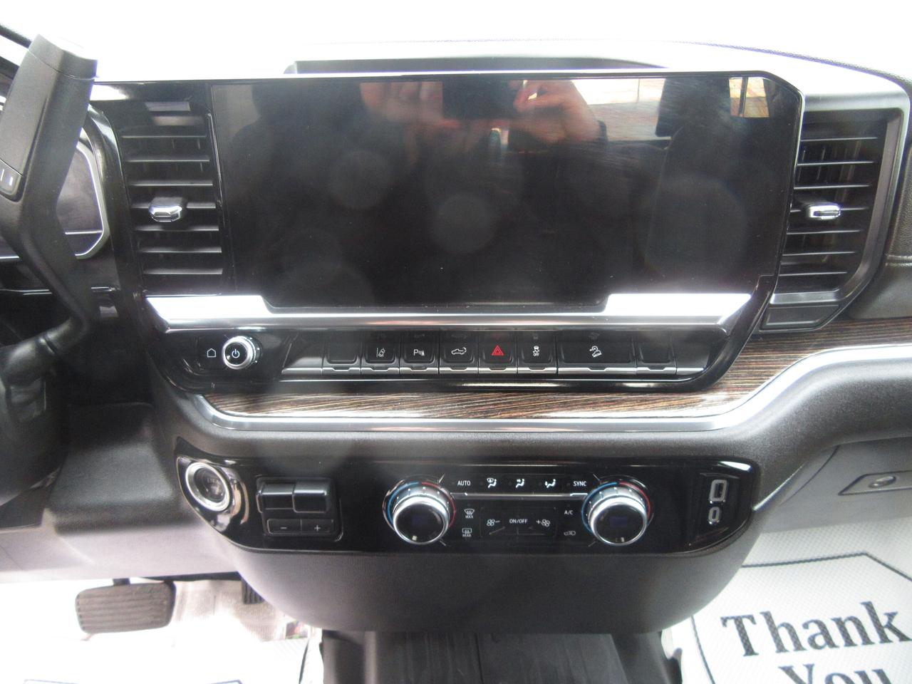 2024 GMC 2500 HD GAS 4X4 CREW CAB SLE PKG WITH 8 FT LONG BOX Photo