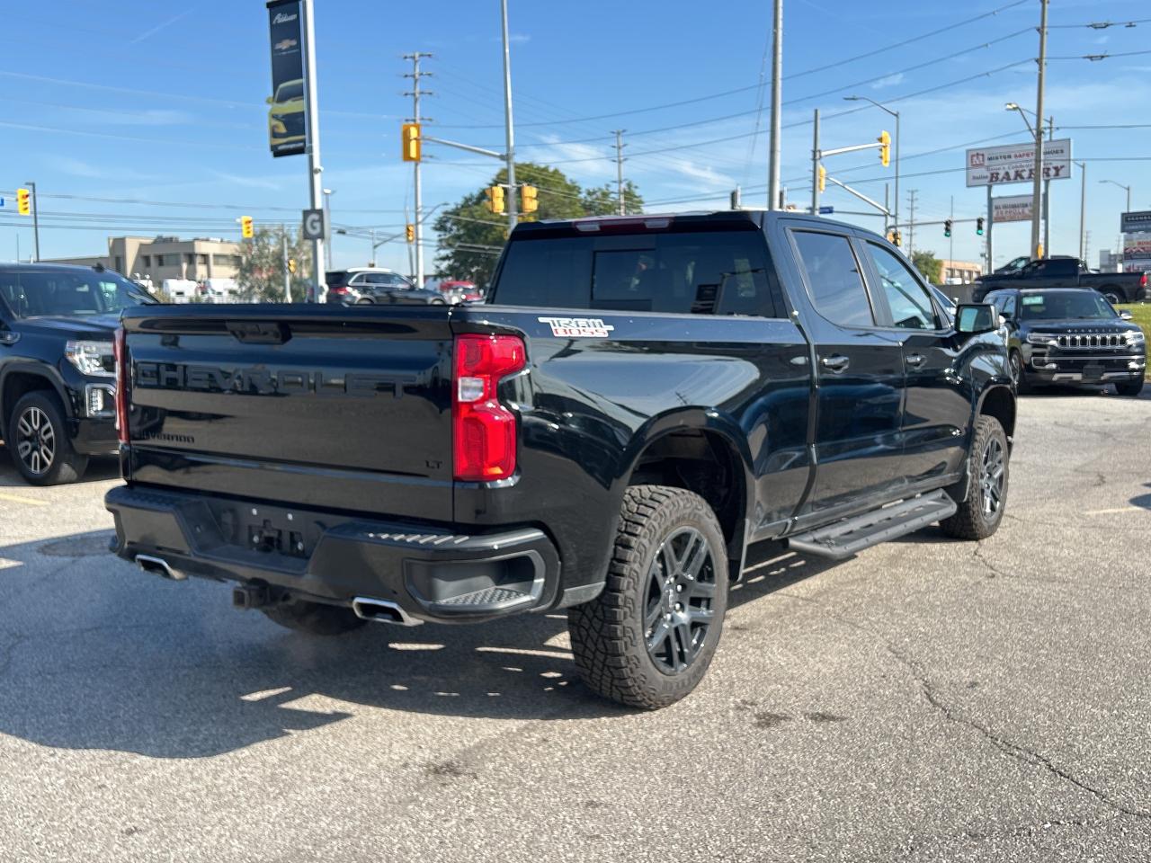 2024 Chevrolet Silverado 1500 4WD Crew Cab 147  LT Trail Boss Photo