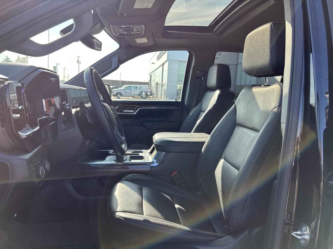 2024 Chevrolet Silverado 1500 4WD Crew Cab 147  LT Trail Boss Photo